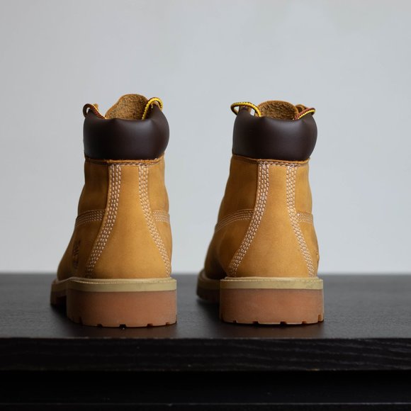 NWT Timberland 6-Inch Premium Waterproof boots For Boys - Picture 3 of 9